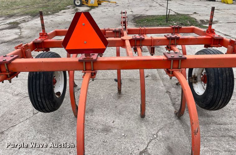 image for item LW9010 Allis Chalmers  1600 chisel