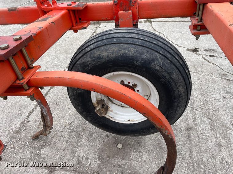 image for item LW9010 Allis Chalmers  1600 chisel