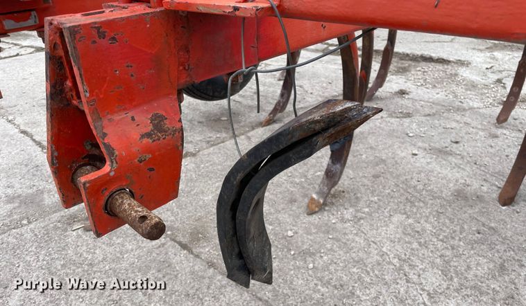 image for item LW9010 Allis Chalmers  1600 chisel