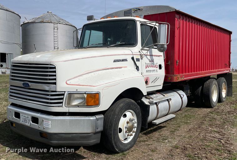 image for item LW9019 1994 Ford  LTL9000 Aeromax  grain truck
