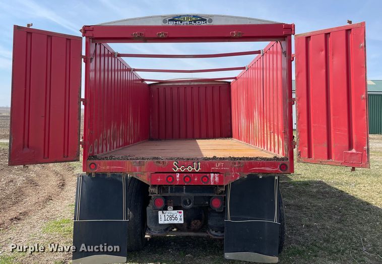 image for item LW9019 1994 Ford  LTL9000 Aeromax  grain truck