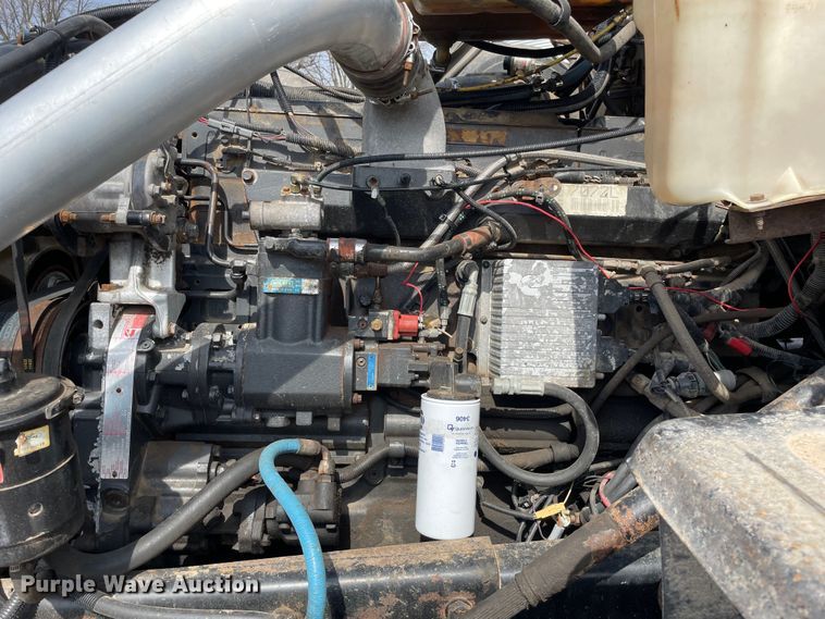 image for item LW9019 1994 Ford  LTL9000 Aeromax  grain truck