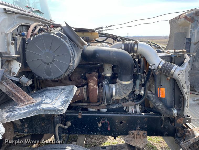 image for item LW9019 1994 Ford  LTL9000 Aeromax  grain truck