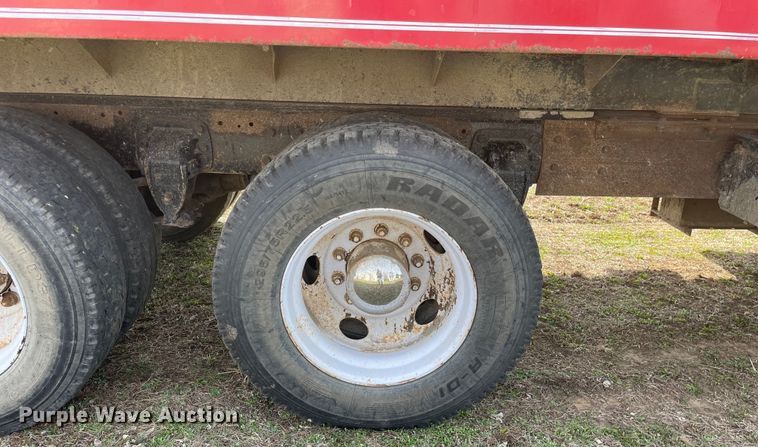 image for item LW9019 1994 Ford  LTL9000 Aeromax  grain truck