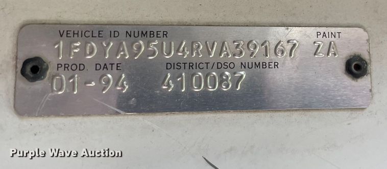 image for item LW9019 1994 Ford  LTL9000 Aeromax  grain truck