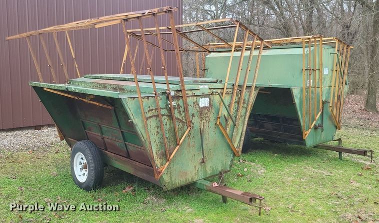 image for item MJ9008 (2) Feed King creep feeders