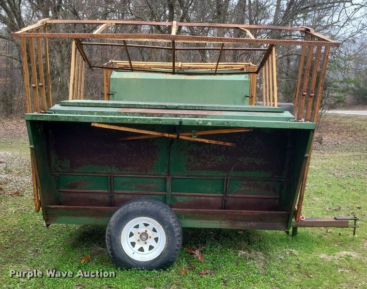 image for item MJ9008 (2) Feed King creep feeders