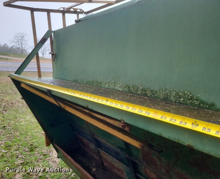 image for item MJ9008 (2) Feed King creep feeders