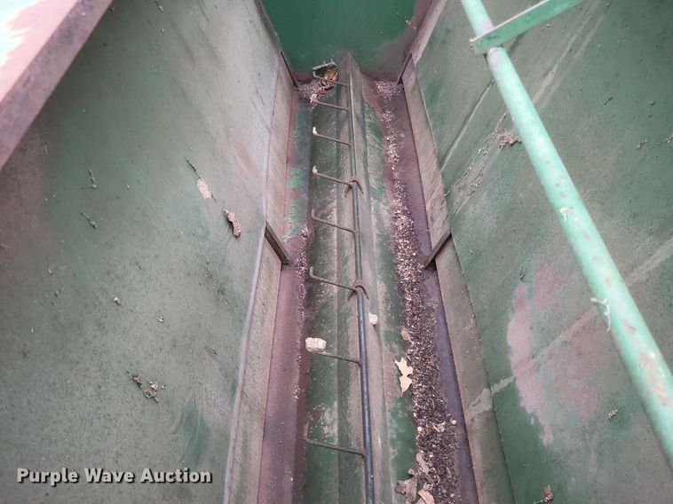 image for item MJ9008 (2) Feed King creep feeders