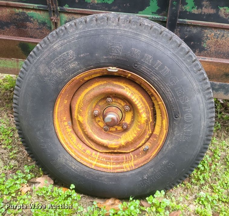 image for item MJ9008 (2) Feed King creep feeders