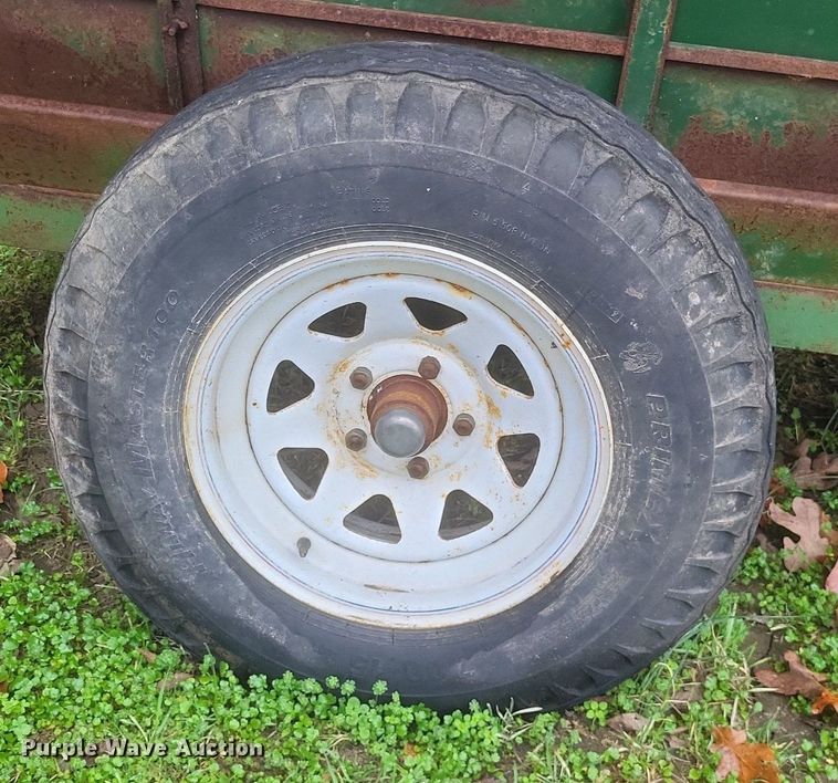 image for item MJ9008 (2) Feed King creep feeders