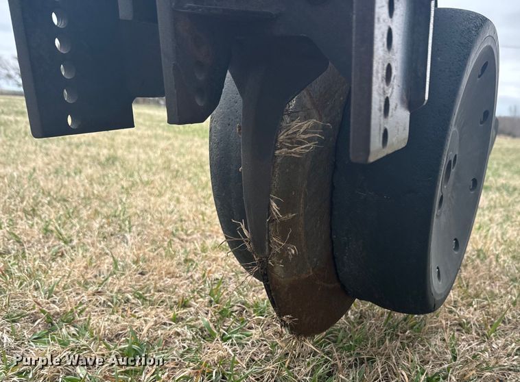 image for item NF9489 John Deere 1760 planter