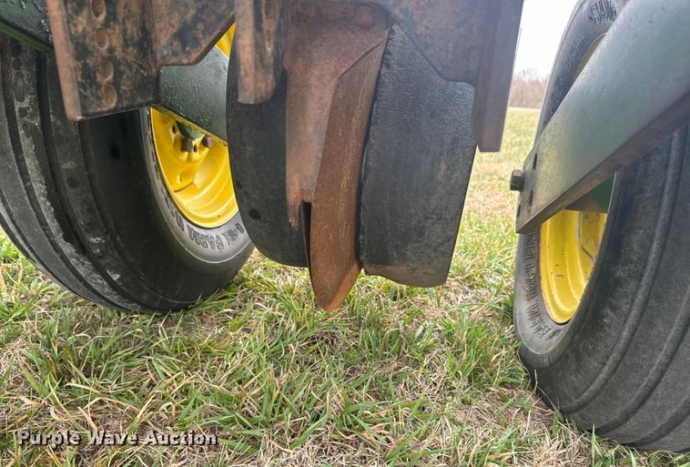 image for item NF9489 John Deere 1760 planter