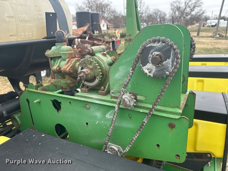 image for item NF9489 John Deere 1760 planter