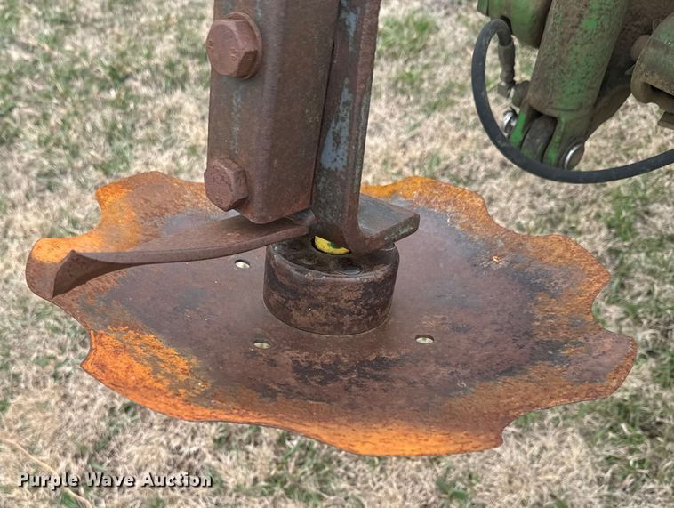 image for item NF9489 John Deere 1760 planter