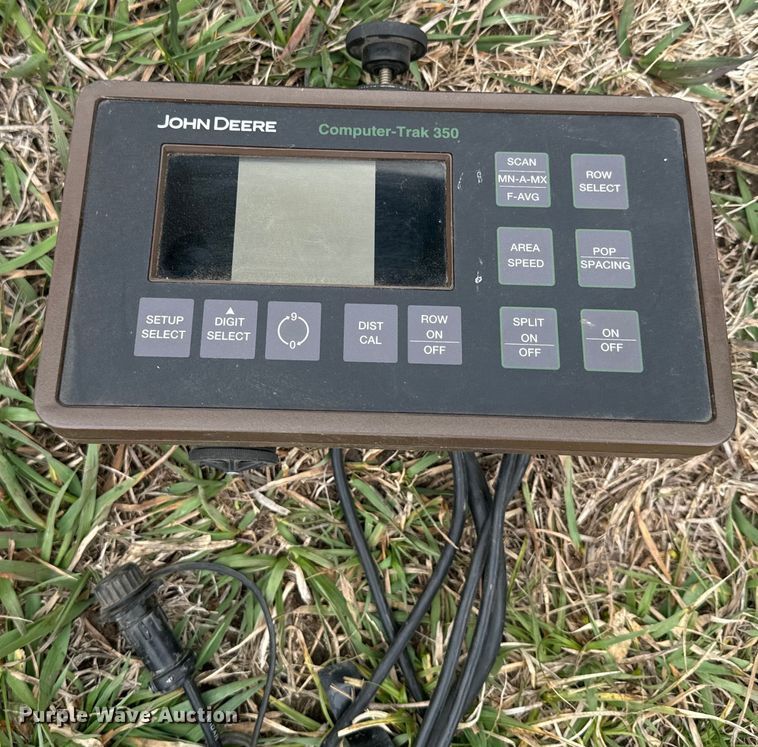 image for item NF9489 John Deere 1760 planter