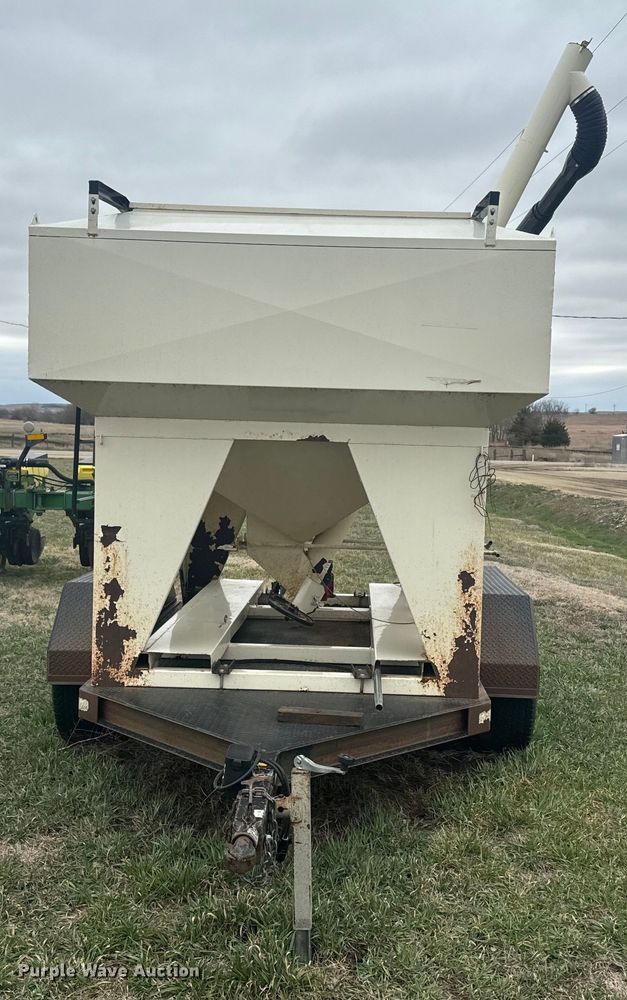 image for item NF9490 Friesen 220 seed tender