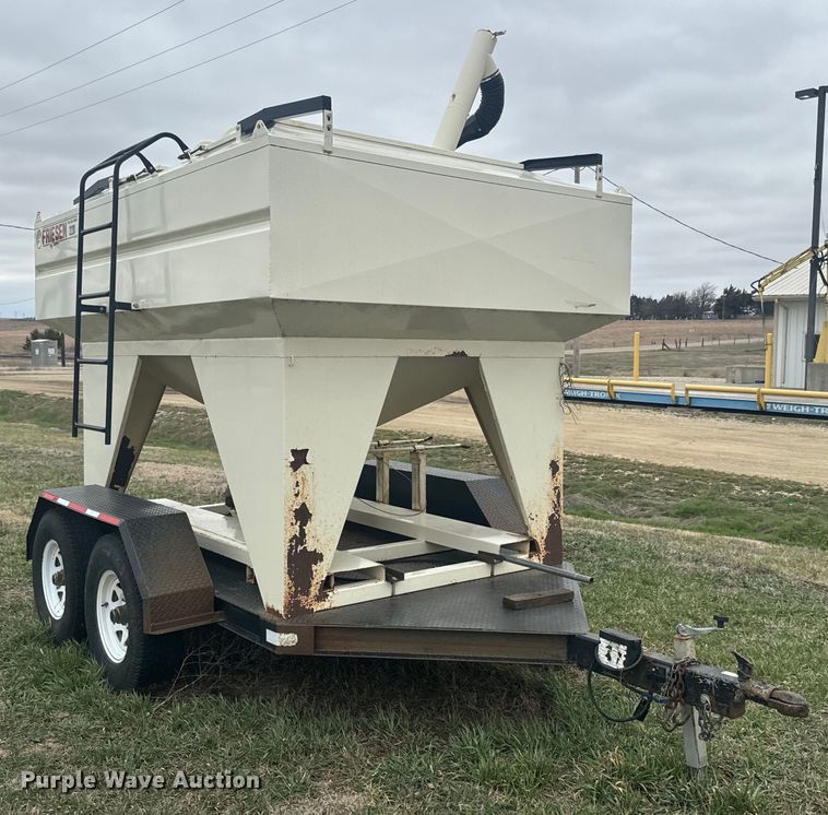 image for item NF9490 Friesen 220 seed tender