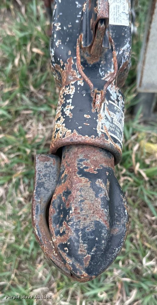 image for item NF9490 Friesen 220 seed tender