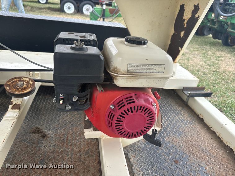 image for item NF9490 Friesen 220 seed tender