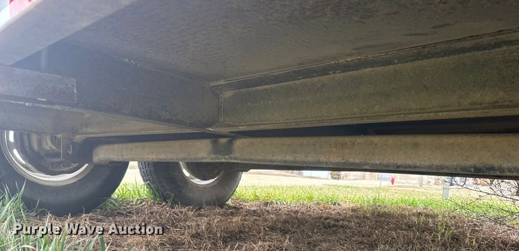 image for item NF9490 Friesen 220 seed tender