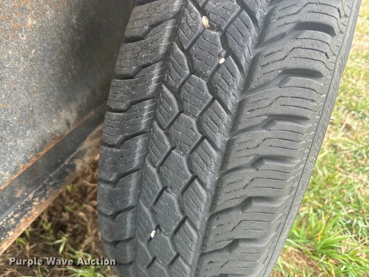 image for item NF9490 Friesen 220 seed tender