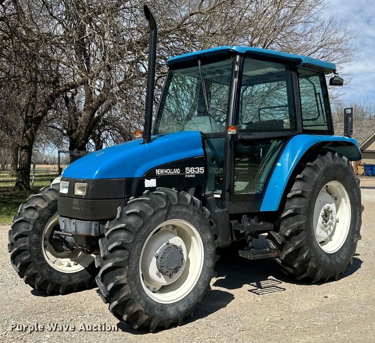 image for item NH9007 1997 New Holland  5635 MFWD tractor