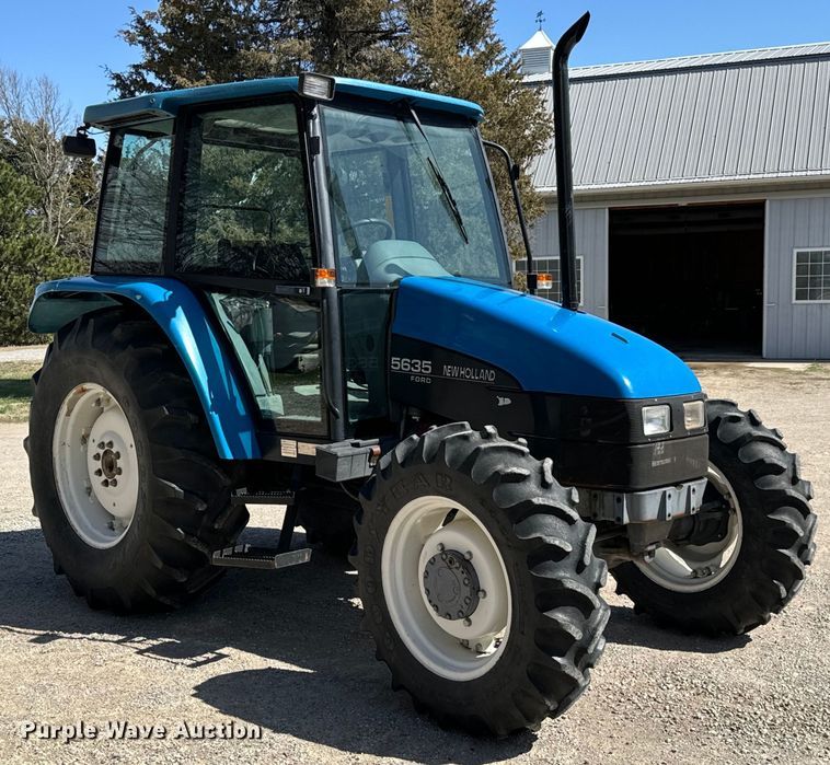 image for item NH9007 1997 New Holland  5635 MFWD tractor