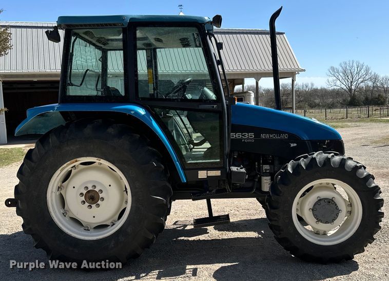 image for item NH9007 1997 New Holland  5635 MFWD tractor