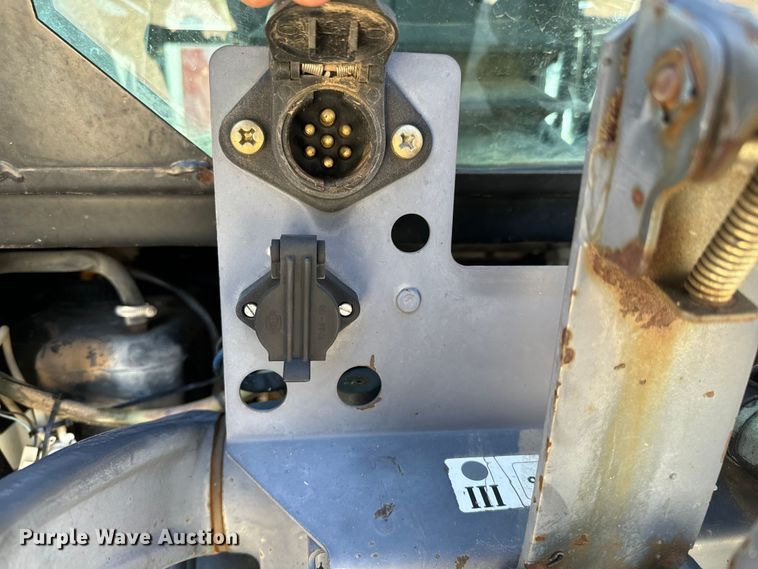 image for item NH9007 1997 New Holland  5635 MFWD tractor