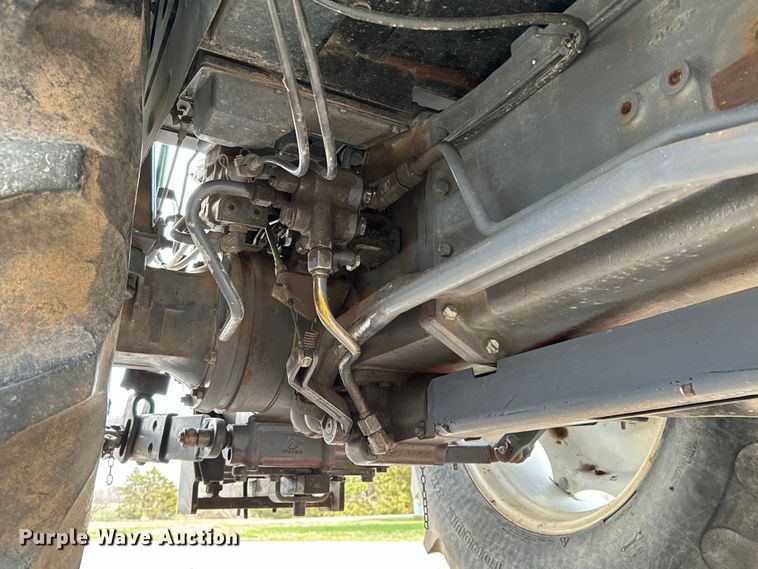 image for item NH9007 1997 New Holland  5635 MFWD tractor