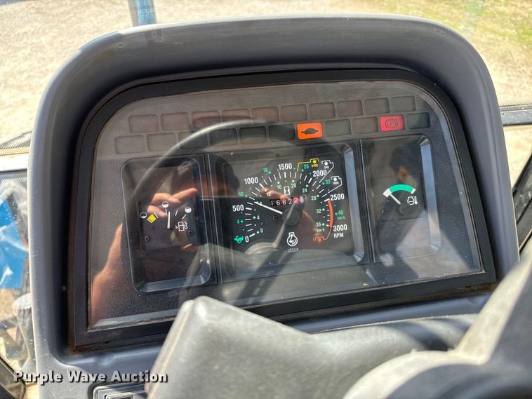 image for item NH9007 1997 New Holland  5635 MFWD tractor