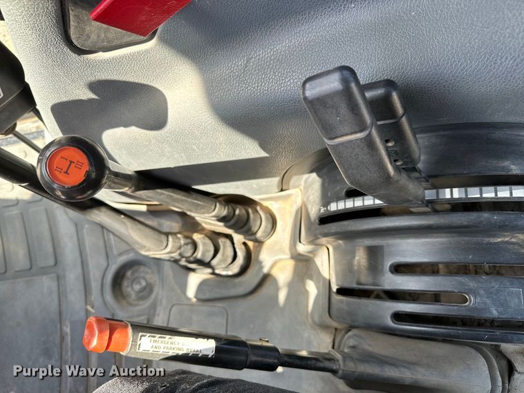 image for item NH9007 1997 New Holland  5635 MFWD tractor