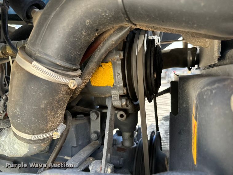 image for item NH9007 1997 New Holland  5635 MFWD tractor