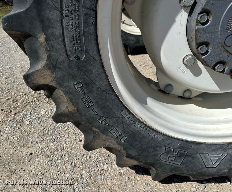 image for item NH9007 1997 New Holland  5635 MFWD tractor