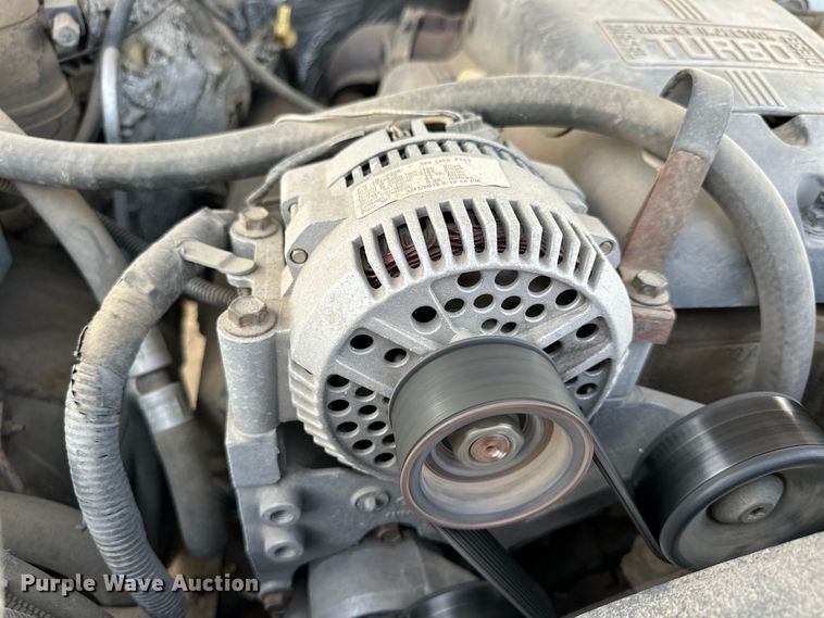 image for item NJ9425 1997 Ford F450 Super Duty XLT flatbed truck