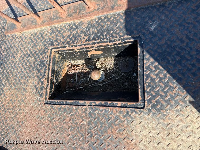 image for item NJ9429 Flatbed