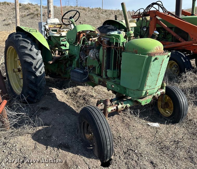 image for item NJ9430 1962 John Deere 3010 tractor