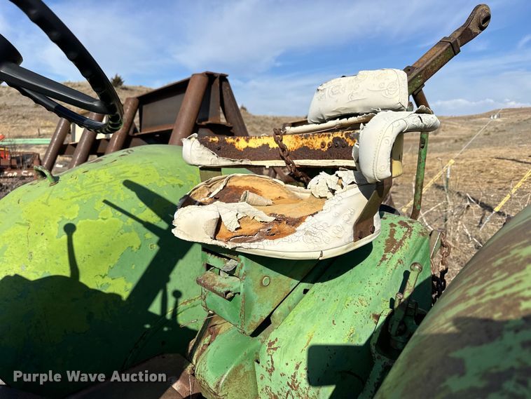 image for item NJ9430 1962 John Deere 3010 tractor