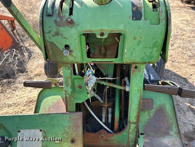 image for item NJ9430 1962 John Deere 3010 tractor