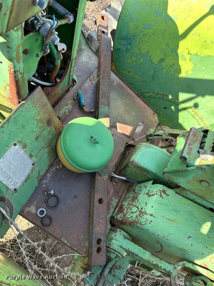 image for item NJ9430 1962 John Deere 3010 tractor