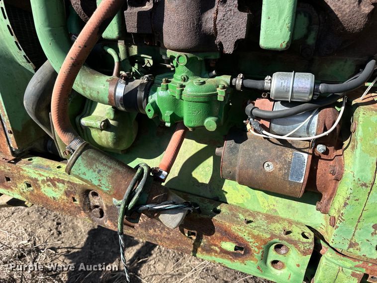 image for item NJ9430 1962 John Deere 3010 tractor