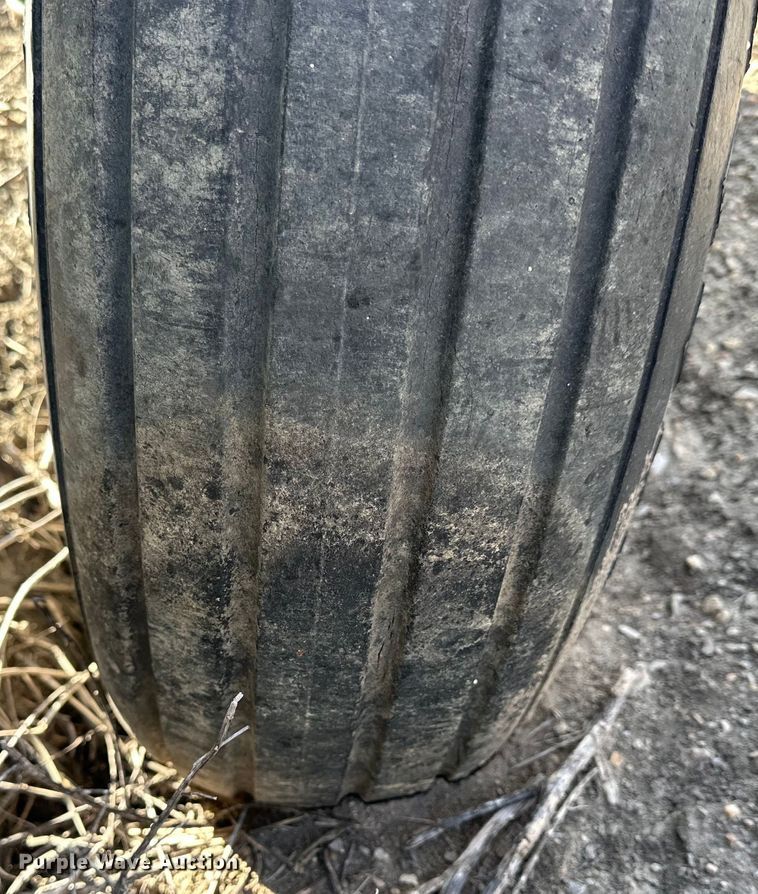 image for item NJ9430 1962 John Deere 3010 tractor