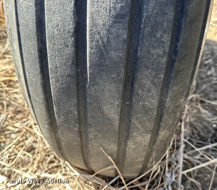 image for item NJ9430 1962 John Deere 3010 tractor