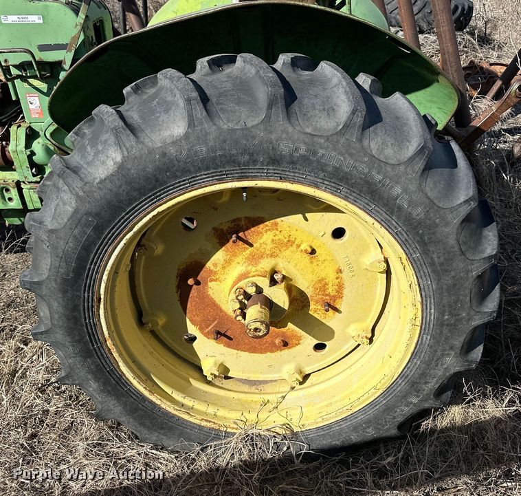 image for item NJ9430 1962 John Deere 3010 tractor