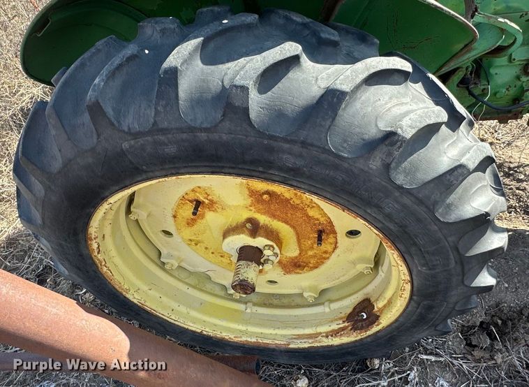 image for item NJ9430 1962 John Deere 3010 tractor