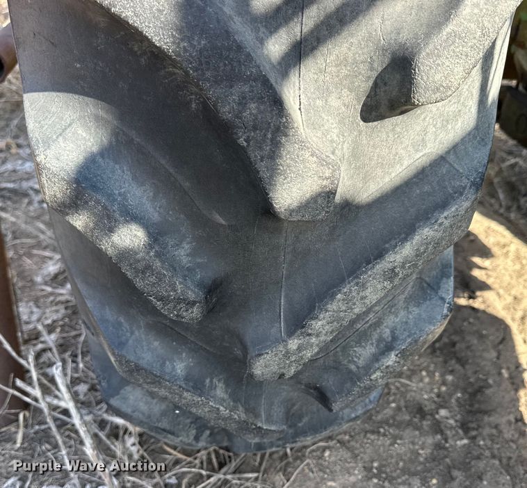 image for item NJ9430 1962 John Deere 3010 tractor