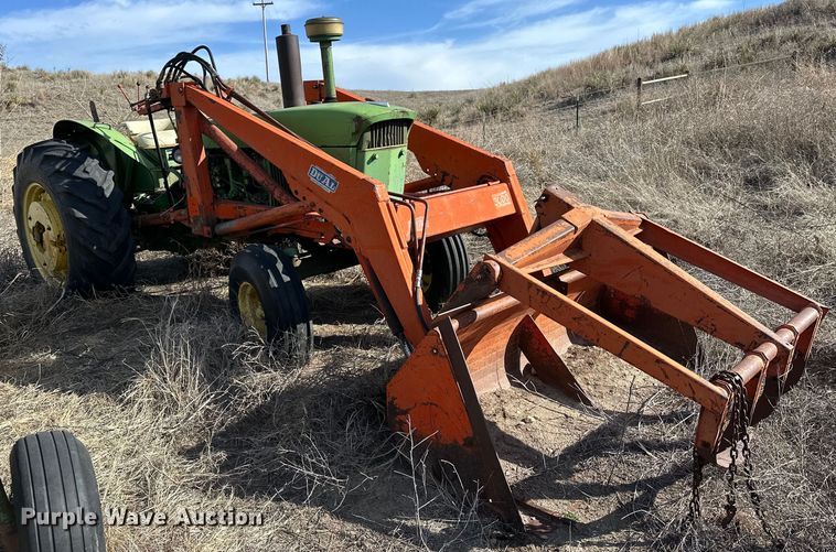 image for item NJ9431 1964 John Deere 4020 tractor