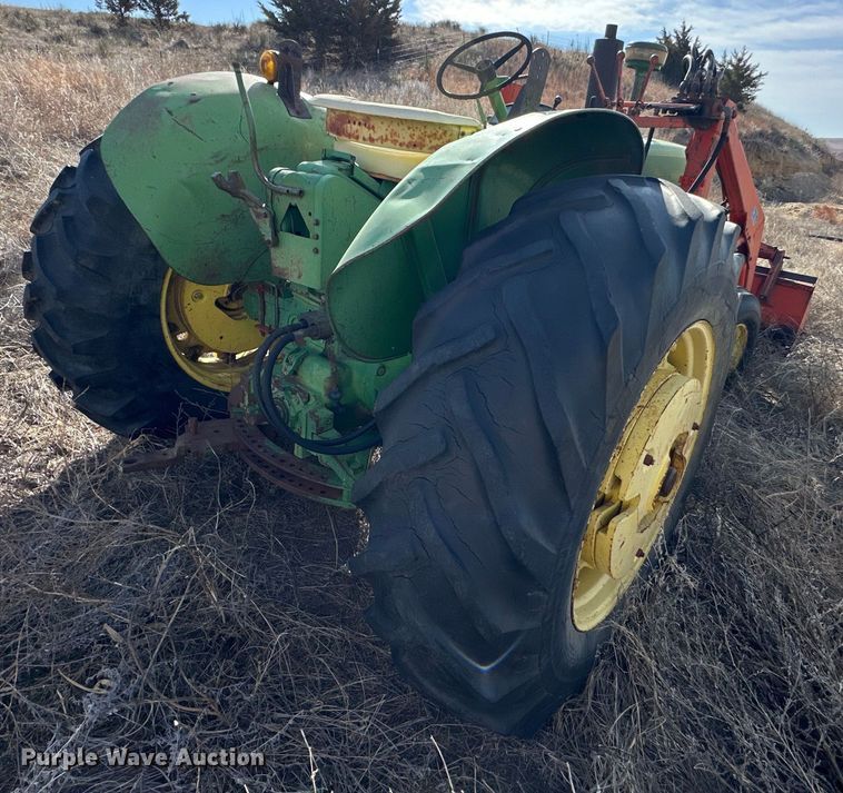 image for item NJ9431 1964 John Deere 4020 tractor