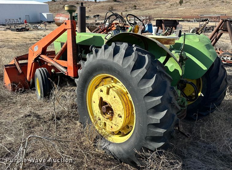 image for item NJ9431 1964 John Deere 4020 tractor